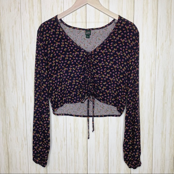 wild fable Tops - Wild Fable Long Sleeve Floral Crop Top